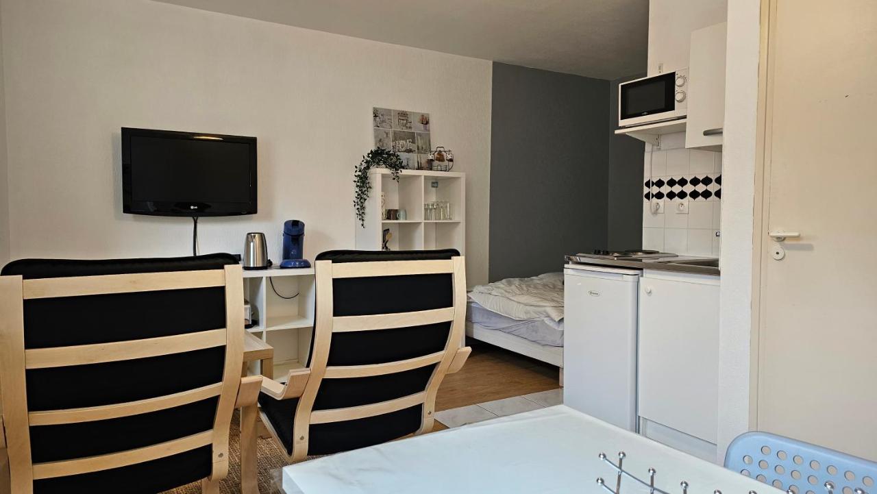 Studio Calme Proche Centre Reims Exteriör bild